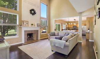 10 Hithergreen Ct, Algonquin, IL 60102