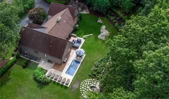 35 TIMBERLAND Dr, Lincoln, RI 02865