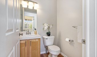 5776 Cedar Ridge Dr, Ann Arbor, MI 48103