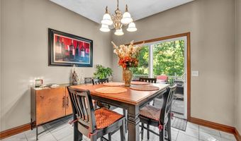 880 Shadow Creek Trl, Amherst, OH 44001