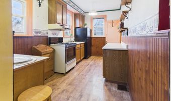 201 E 38th St, Anderson, IN 46013