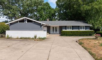 3673 ACE Dr, Akron, OH 44319