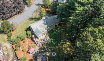 8 Brookdale Cir, Billerica, MA 01821
