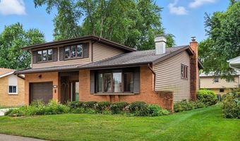 826 S Roosevelt Ave, Arlington Heights, IL 60005