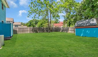 19 CENTER St, Barnegat, NJ 08005