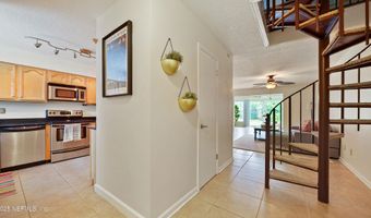 2233 SEMINOLE Rd 7, Atlantic Beach, FL 32233
