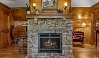 76 Edgelawn Rd, Asheville, NC 28804