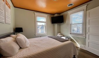 105 N Windsor Ave, Atlantic City, NJ 08401