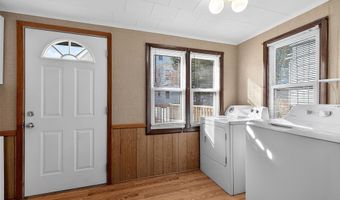 38 W 43RD St, Bayonne, NJ 07002