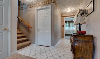 9333 Oak Hill Dr, Ashland, KY 41102