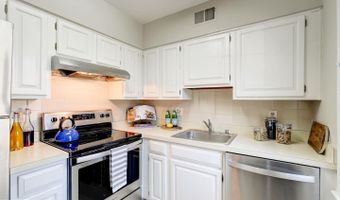2607 ARLINGTON Blvd 101, Arlington, VA 22201