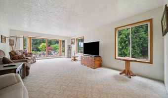 12834 EHLEN Rd, Aurora, OR 97002