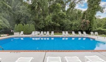 96 East Ave 40, Atlantic Highlands, NJ 07716