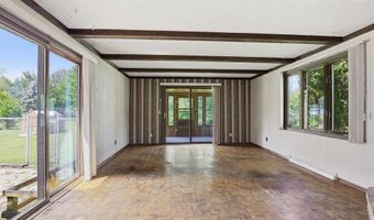 5400 LONG Ct, Appleton, WI 54914