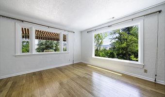 681 Liberty St, Ashland, OR 97520