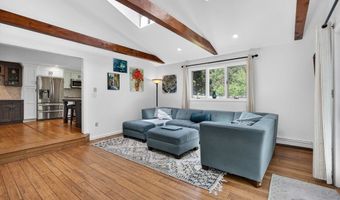15 Lovejoy Rd, Andover, MA 01810