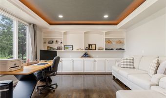 438 Club Dr, Aurora, OH 44202