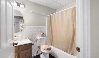 5046 Sunbrook Dr NW, Acworth, GA 30101