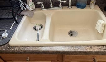 7 Woodstream Dr, Atco, NJ 08004