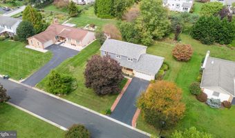 28 STATEN Dr, Hockessin, DE 19707