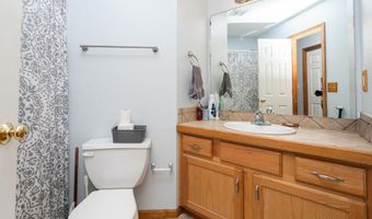 120 Hillside Dr, Baldwin City, KS 66006