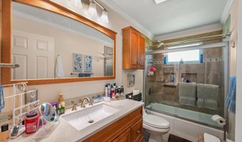 107 Farrar Dr, Aurora, IN 47001