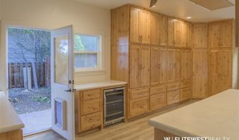 2513 Newton Ave, Cody, WY 82414