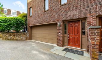 3976 Post Rd, Warwick, RI 02886