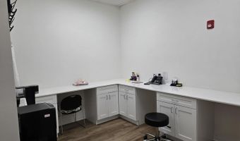 350 W North Ave, Addison, IL 60101