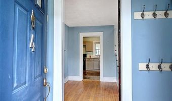 4 Talbot Mnr, Cranston, RI 02905