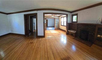 309 5th St SW, Austin, MN 55912