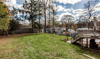 33 Rosewood Ln, Cumberland, RI 02864