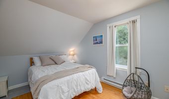 795 Riverside Dr, Augusta, ME 04330