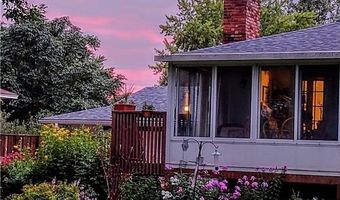 880 Whitney Dr, Apple Valley, MN 55124