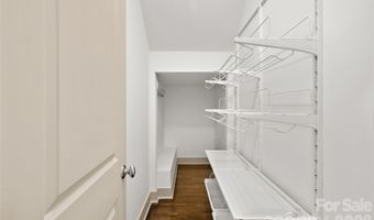 2530 Bay St, Charlotte, NC 28205