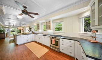 1414 Mokulua Dr, Kailua, HI 96734