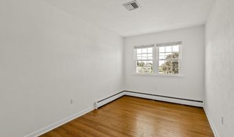 31 SPRINGCREST Dr, Akron, PA 17501