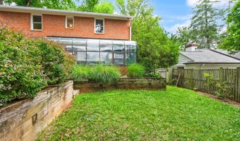 6010 BENALDER Dr, Bethesda, MD 20816