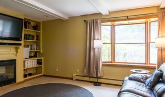9 Kennebec Cir, Bath, ME 04530