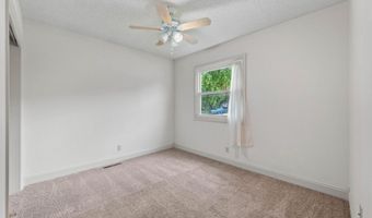 4015 Clarendon St, Bel Aire, KS 67220
