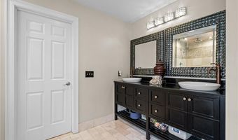 470 Sylvan Ct, North Kingstown, RI 02874
