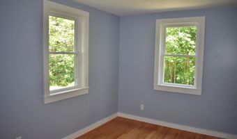 81 Belmont Ave, Belfast, ME 04915