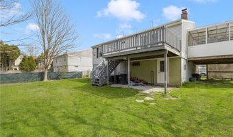 112 Center Ave, Middletown, RI 02842