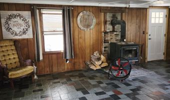 8 Graffam Rd, Baldwin, ME 04091