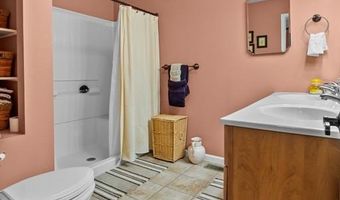 102 Woodland, Anna, IL 62906