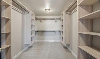 5749 N SEQUOIA Dr, Appleton, WI 54913