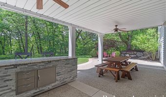 1977 EMERALD GLEN Ct NE, Ada, MI 49301