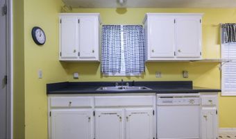 711 Lovers Lane Rd, Booneville, MS 38829