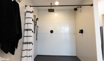 23249 Maple Rdg, Adel, IA 50003