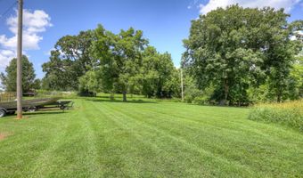 1426 E State Line Rd, Baxter Springs, KS 66713